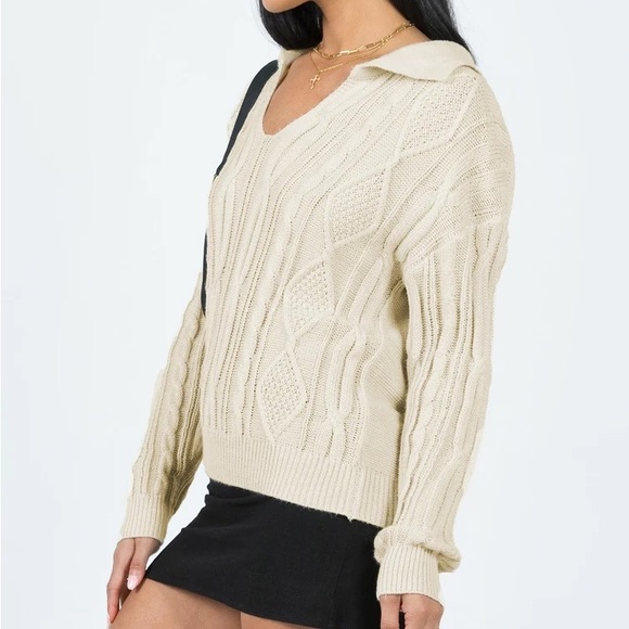 PRINCESS POLLY V-Neck Light-weight Cable Knit Cream Oversized Sweater - Picture 2 of 3